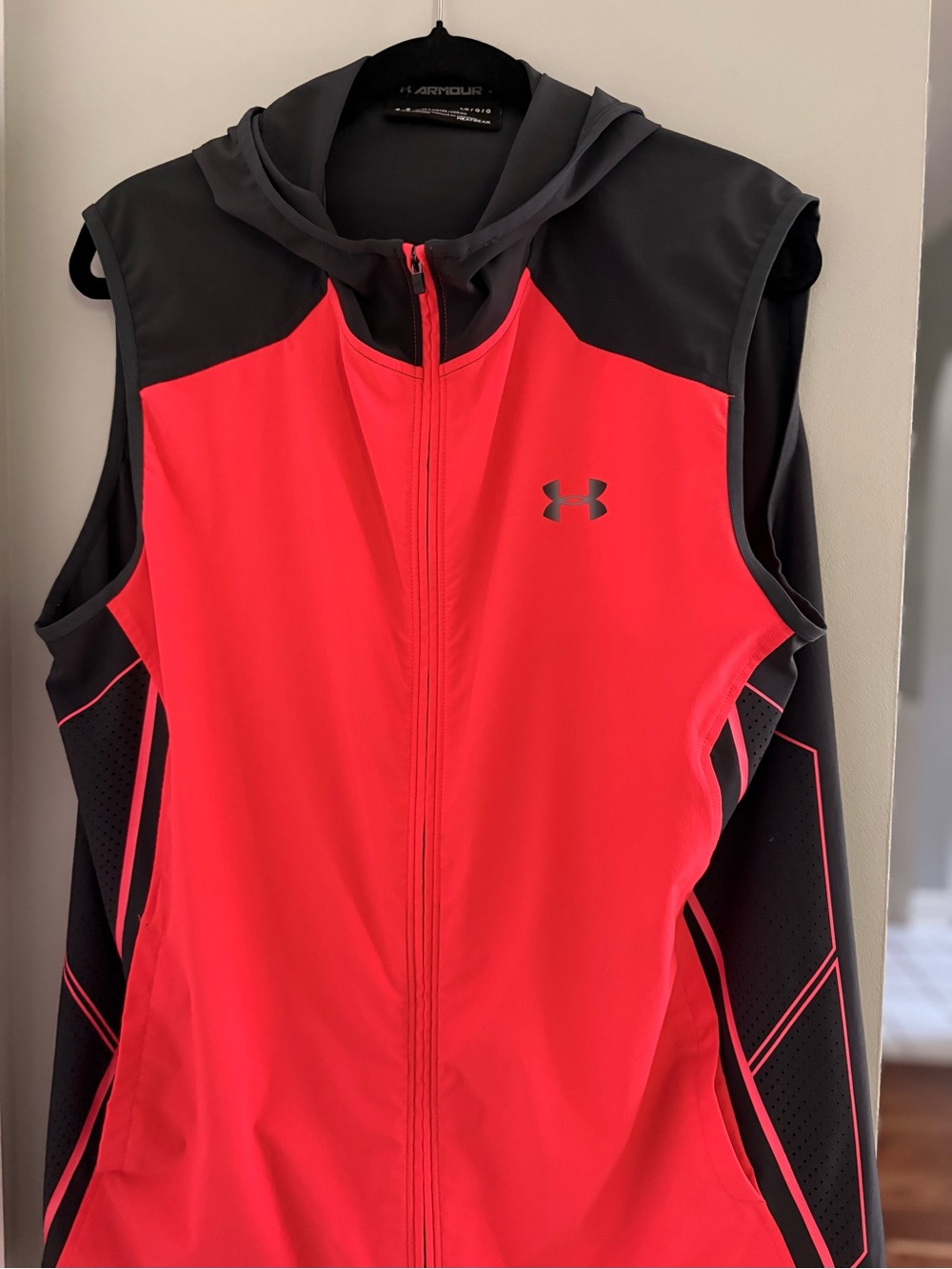 Under Armour Sleeveless Hooded Zip Vest - Coral & Black